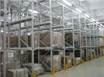 Conduire dans le système de rayonnage